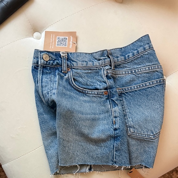 Reformation Women's Blue Denim Shorts size 24 - Picture 9 of 9
